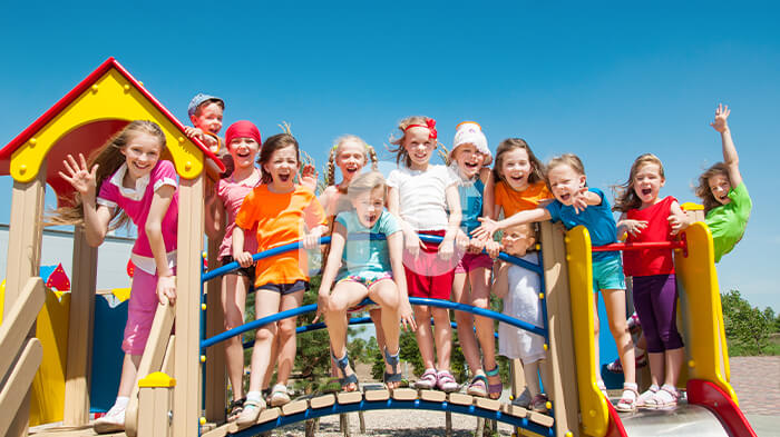 16 Best Group Games for Kids to Entertain Them