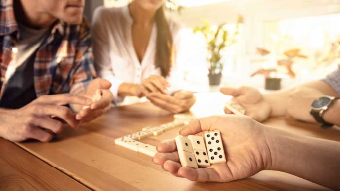 Domino game