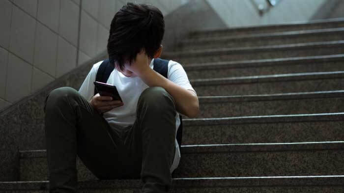 is digital technology making children's lives better advantages and disadvantages